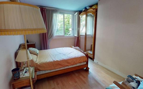 Appartement à vendre    4 pièces • 62,84 m2 Asnières-sur-Seine