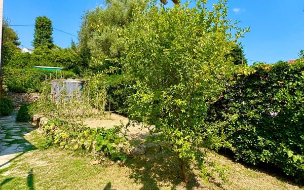 Maison à vendre    7 pièces • 210 m2 Vence