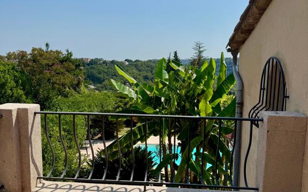 Maison à vendre    7 pièces • 210 m2 Vence