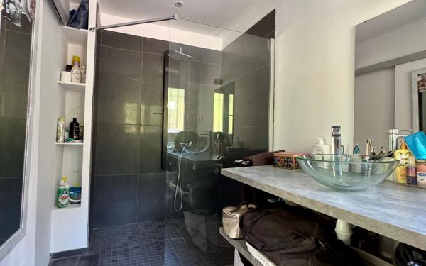 Maison à vendre    7 pièces • 210 m2 Vence