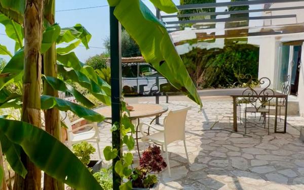 Maison à vendre    7 pièces • 210 m2 Vence