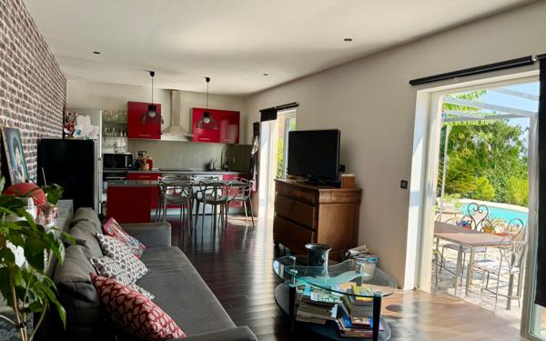 Maison à vendre    7 pièces • 210 m2 Vence