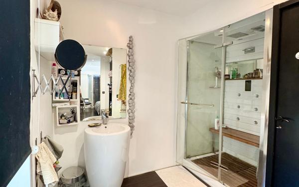 Maison à vendre    7 pièces • 210 m2 Vence