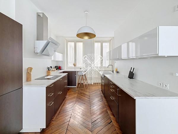DUPLEX DE CHARME AU COEUR DE LYON