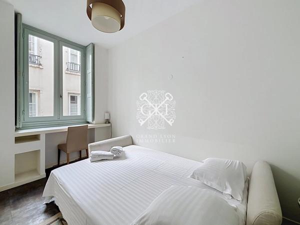 DUPLEX DE CHARME AU COEUR DE LYON