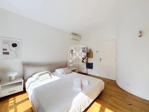 DUPLEX DE CHARME AU COEUR DE LYON
