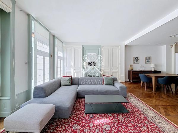 DUPLEX DE CHARME AU COEUR DE LYON