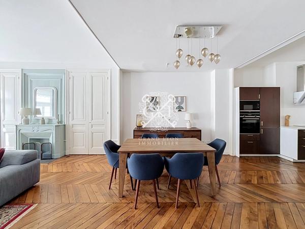 DUPLEX DE CHARME AU COEUR DE LYON