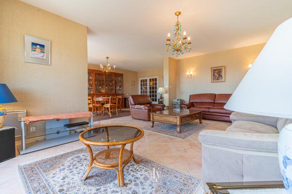 Appartement
         4 pièces
        - 140 m² Exclusivité 389 500 € *