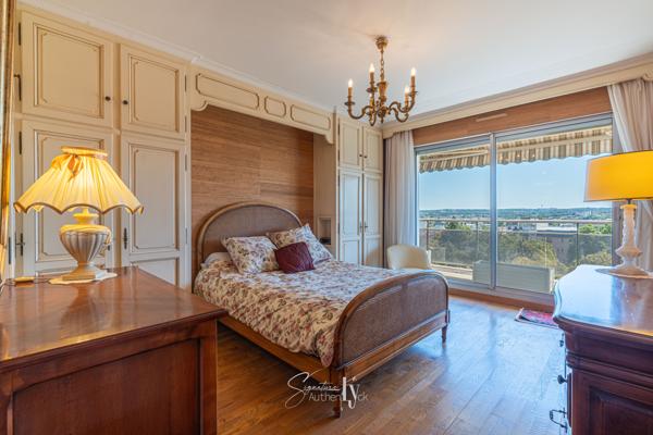 Appartement
         4 pièces
        - 140 m² Exclusivité 389 500 € *