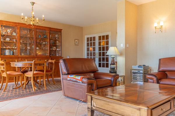 Appartement
         4 pièces
        - 140 m² Exclusivité 389 500 € *