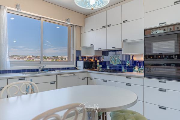Appartement
         4 pièces
        - 140 m² Exclusivité 389 500 € *
