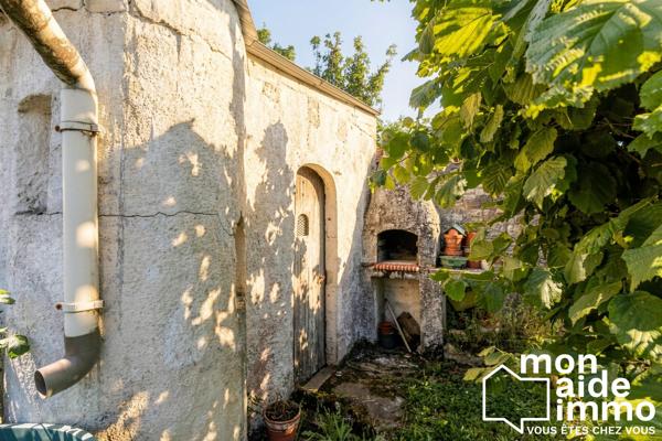 Maison familiale et son grand jardin