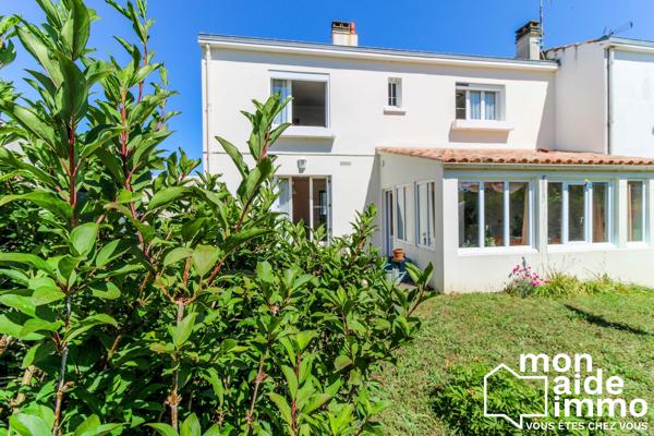 Maison familiale et son grand jardin