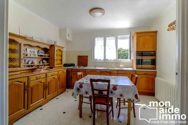 Maison familiale et son grand jardin