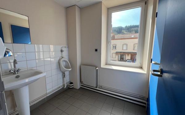 Immeuble à vendre    10 pièces •  Pont-Trambouze