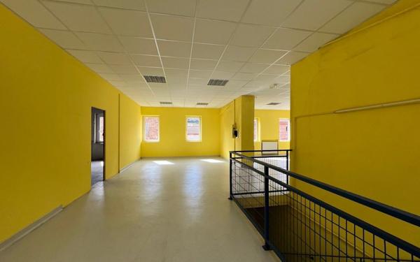 Immeuble à vendre    10 pièces •  Pont-Trambouze