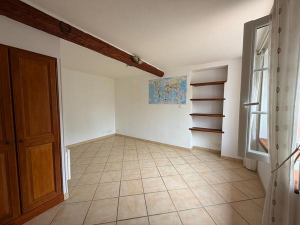 Location maison T5 avec jardin clos et garage à 15 minutes de Carcassonne, à Caux-et-Sauzens