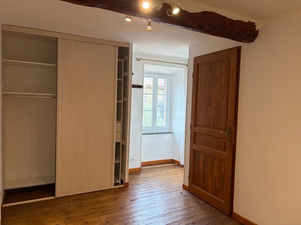 Location maison T5 avec jardin clos et garage à 15 minutes de Carcassonne, à Caux-et-Sauzens