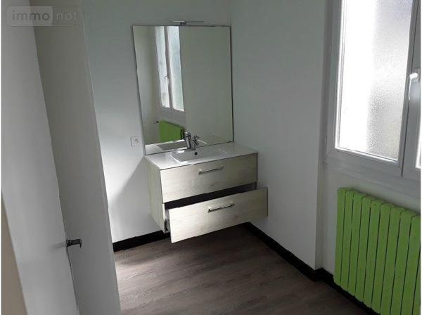 Maison à louer à Loudéac dans les Côtes-d'Armor (22600), ref : 22110-L282