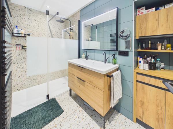 Haute Savoie (74), à vendre SAMOENS - Domaine skiable du Grand Massif - Ferme Savoyarde P4