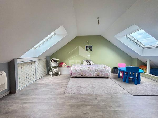 Maison PLAIN PIED Ballancourt  6 pièces 4 chambres 155 m2