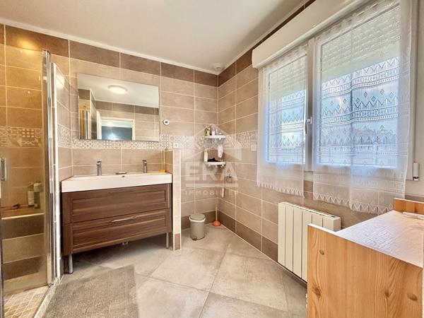 Maison PLAIN PIED Ballancourt  6 pièces 4 chambres 155 m2