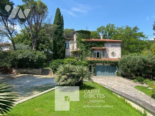 Les Notaires Associés CARRE D'@CTES VAUNAGE vous proposent un bien Rare à la vente sur la commu...