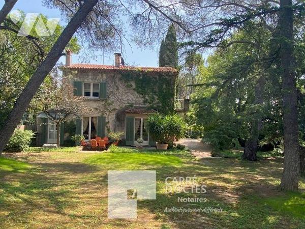 Les Notaires Associés CARRE D'@CTES VAUNAGE vous proposent un bien Rare à la vente sur la commu...