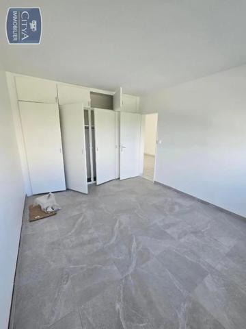 Appartement à louer 4 pièces 67.5m²