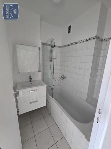 Appartement à louer 4 pièces 67.5m²