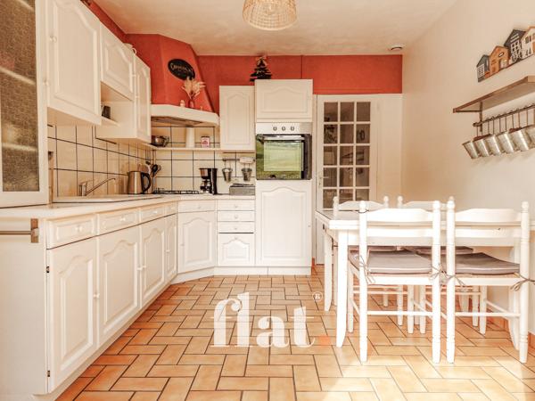 MAISON INDIVIDUELLE CHENE-PORTILLON / 110 m2 / 3 CHAMBRES / SOUS-SOL COMPLET