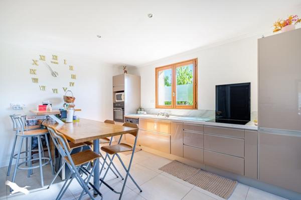 Maison à vendre 499 200 € Décines-Charpieu 5 p 156 m² DPE D