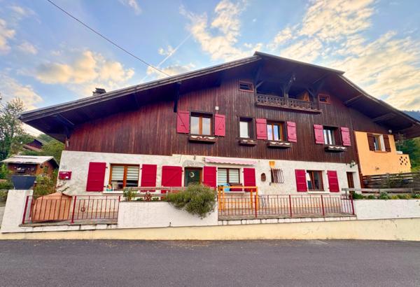 Maison familiale à vendre 7 pièces, 5 chambres, jardin, piscine et garage, MARIGNIER (74)