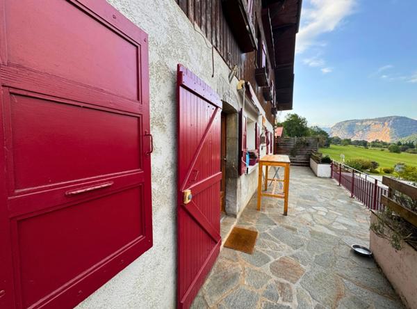 Maison familiale à vendre 7 pièces, 5 chambres, jardin, piscine et garage, MARIGNIER (74)