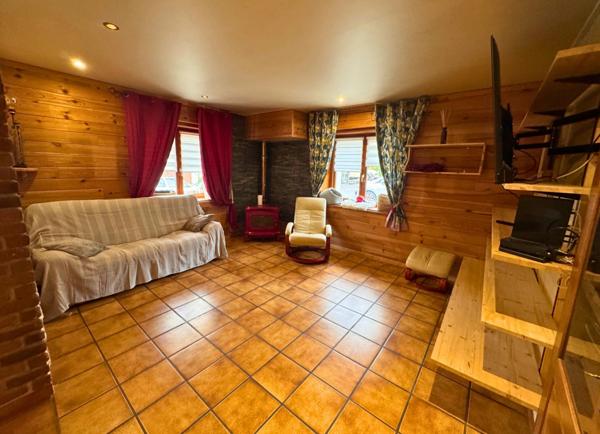 Maison familiale à vendre 7 pièces, 5 chambres, jardin, piscine et garage, MARIGNIER (74)