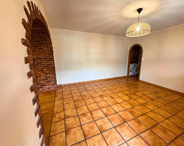 Maison familiale à vendre 7 pièces, 5 chambres, jardin, piscine et garage, MARIGNIER (74)