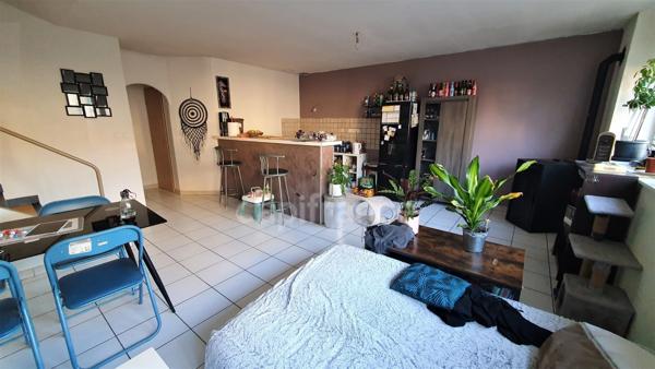 Dpt Haute-Saône (70), à vendre proche de LUXEUIL LES BAINS immeuble