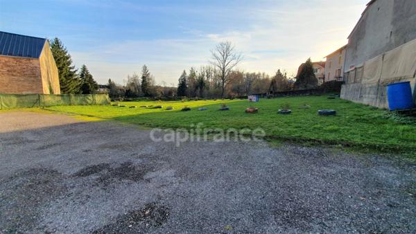 Dpt Haute-Saône (70), à vendre proche de LUXEUIL LES BAINS immeuble