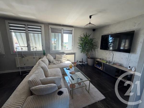 Appartement T3 à vendre  4 pièces - 67 m 2   AURILLAC  - 15