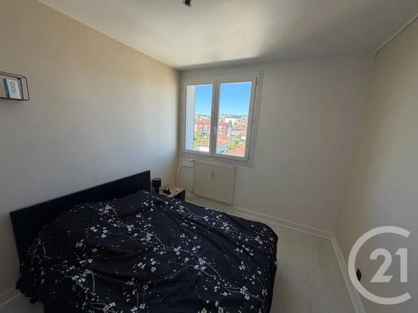 Appartement T3 à vendre  4 pièces - 67 m 2   AURILLAC  - 15