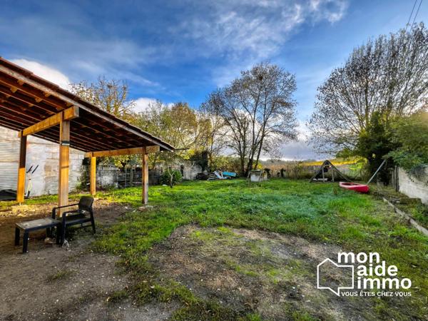 Grande maison en pierre à rénover + dépendance