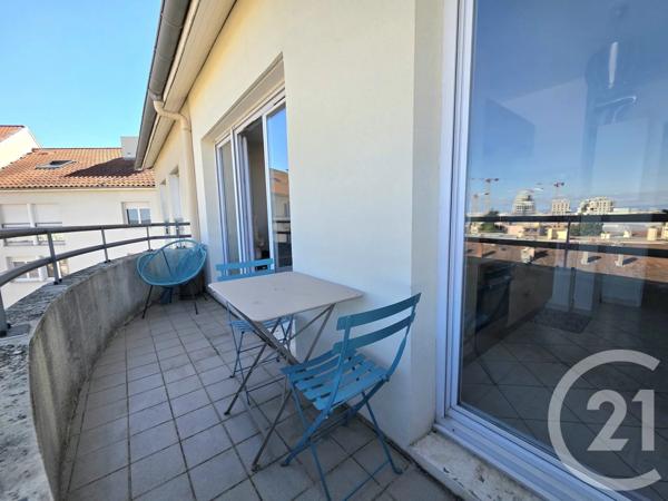 Appartement T2 à vendre  2 pièces - 49 m 2   VILLEURBANNE  - 69