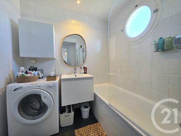 Appartement T2 à vendre  2 pièces - 49 m 2   VILLEURBANNE  - 69