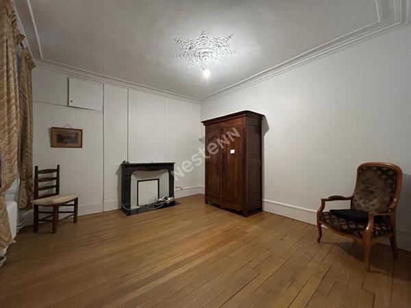 Maison de ville familiale de 8 pièces de 195m2 avec jardin et terrasse