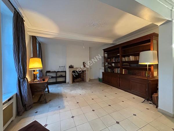 Maison de ville familiale de 8 pièces de 195m2 avec jardin et terrasse