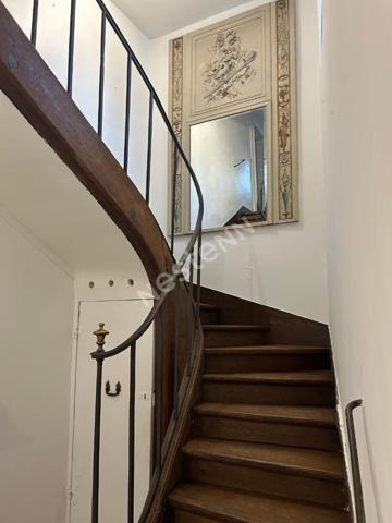 Maison de ville familiale de 8 pièces de 195m2 avec jardin et terrasse