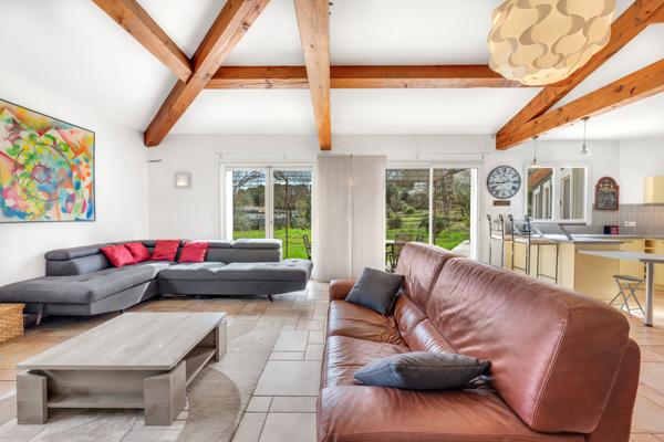 Draguignan (83300) DRAGUIGNAN secteur résidentiel Villa de PLAIN-PIED 140 m² Terrain plat 4278 m²