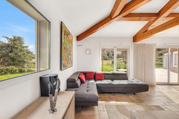 Draguignan (83300) DRAGUIGNAN secteur résidentiel Villa de PLAIN-PIED 140 m² Terrain plat 4278 m²