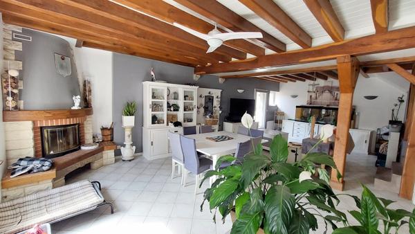 À vendre - Maison ancienne, 6 pièces située à Saint-Claude-de-Diray (41350)